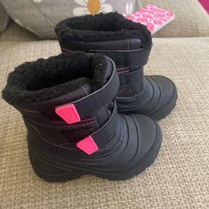 WonderNation toddler snow boots 6
